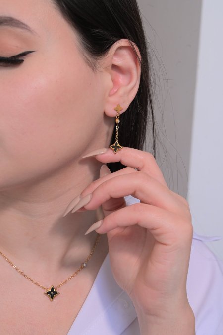 طقم أنثوي متكامل