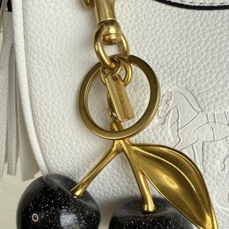 ميدالية كرزة كوتش مختوم بدون علبة