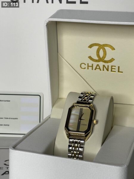 ساعه شانيل شامل علبه وكيس