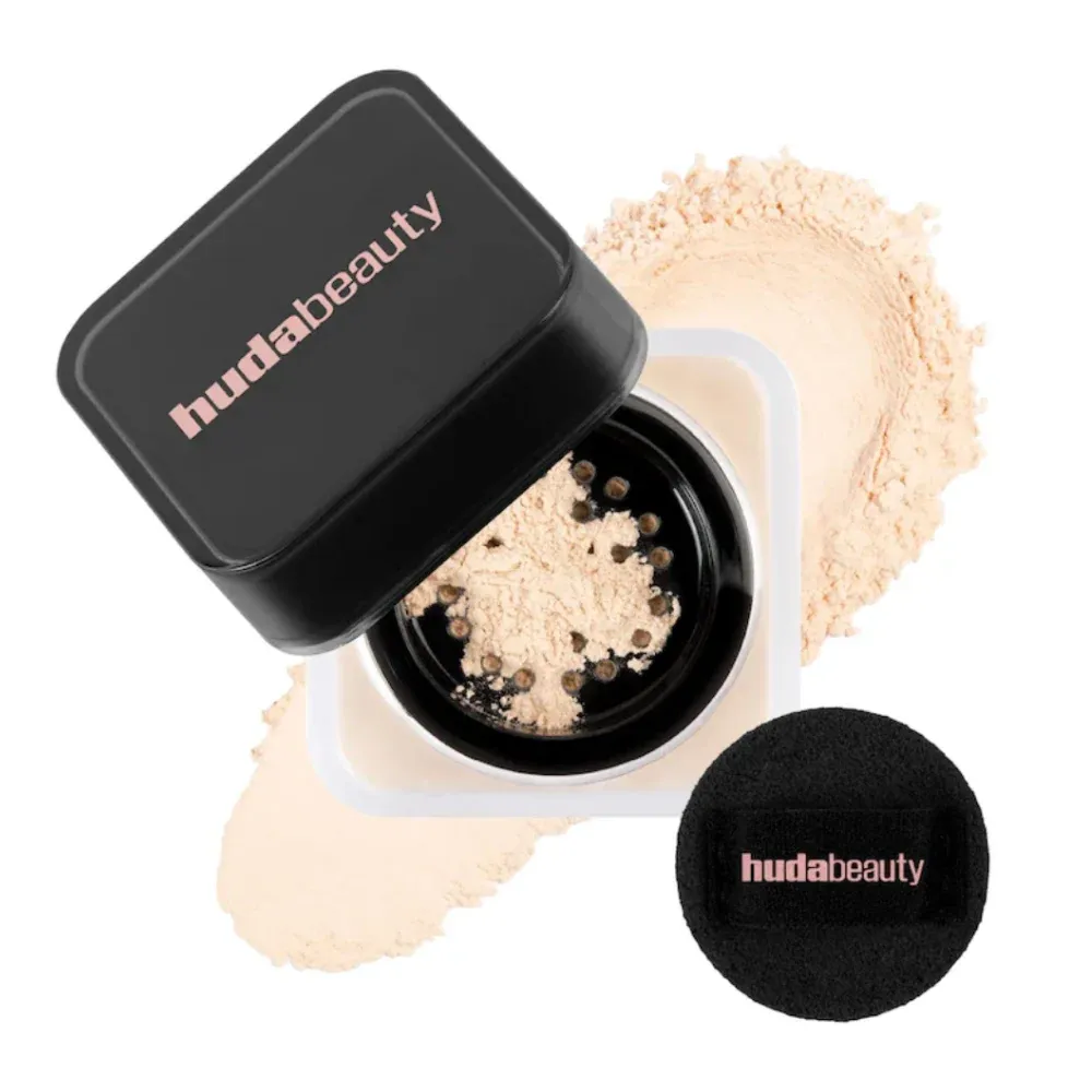 2314d81f-8d2d-4f92-b31f-fe4c73ea974a HU.B Mini Easy Bake Loose Powder B&S Pound Cake
