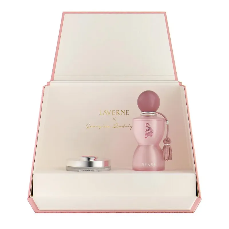 عطر-جورجينا-سينس-من-لافيرن-للنساء-حجم-75-مل-georgina-sense-edp-by-laverne-for-women-75ml-1 حقيبة لافيرن سينس، قطعتين من عطر وبودرة – صورة 3