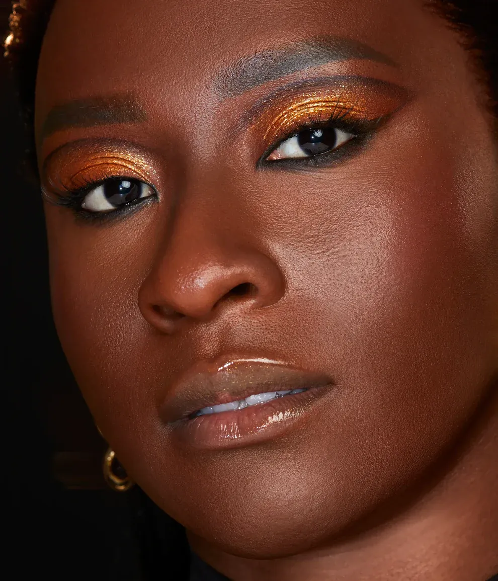 PDP-SECTION1-EMPOWERED-TILE6_73681e2c-9229-416a-b59b-39143756be88 EMPOWERED EYESHADOW PALETTE – صورة 6