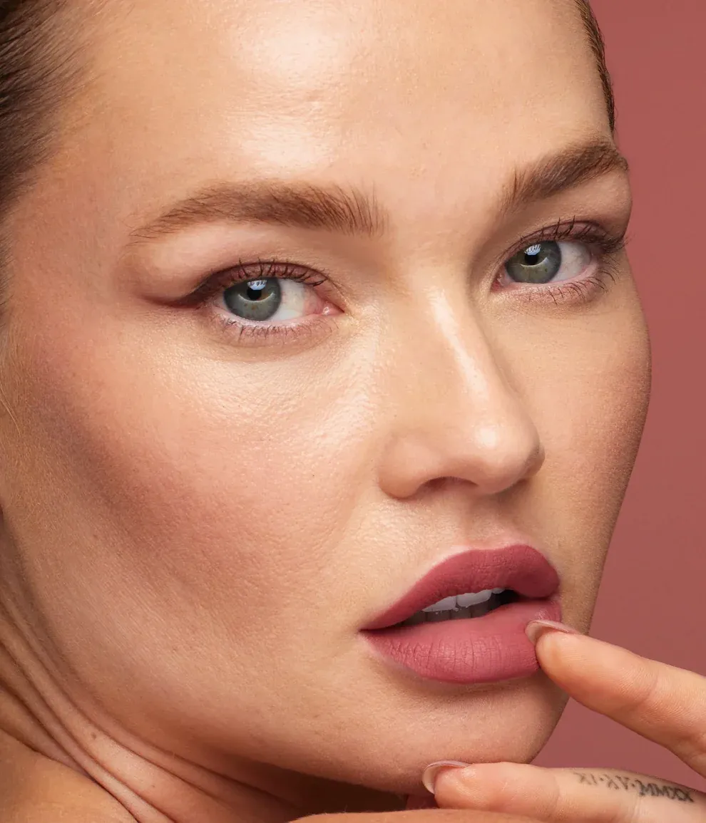 PDP-SECTION1-LIQUIDMATTE-BOMBSHELL-TILE2_885d59af-e0e6-4fe3-afcc-99a4440873a2-2 HU.B Liquid Matte Mini Bombshell – HU.B Liquid Matte Mini