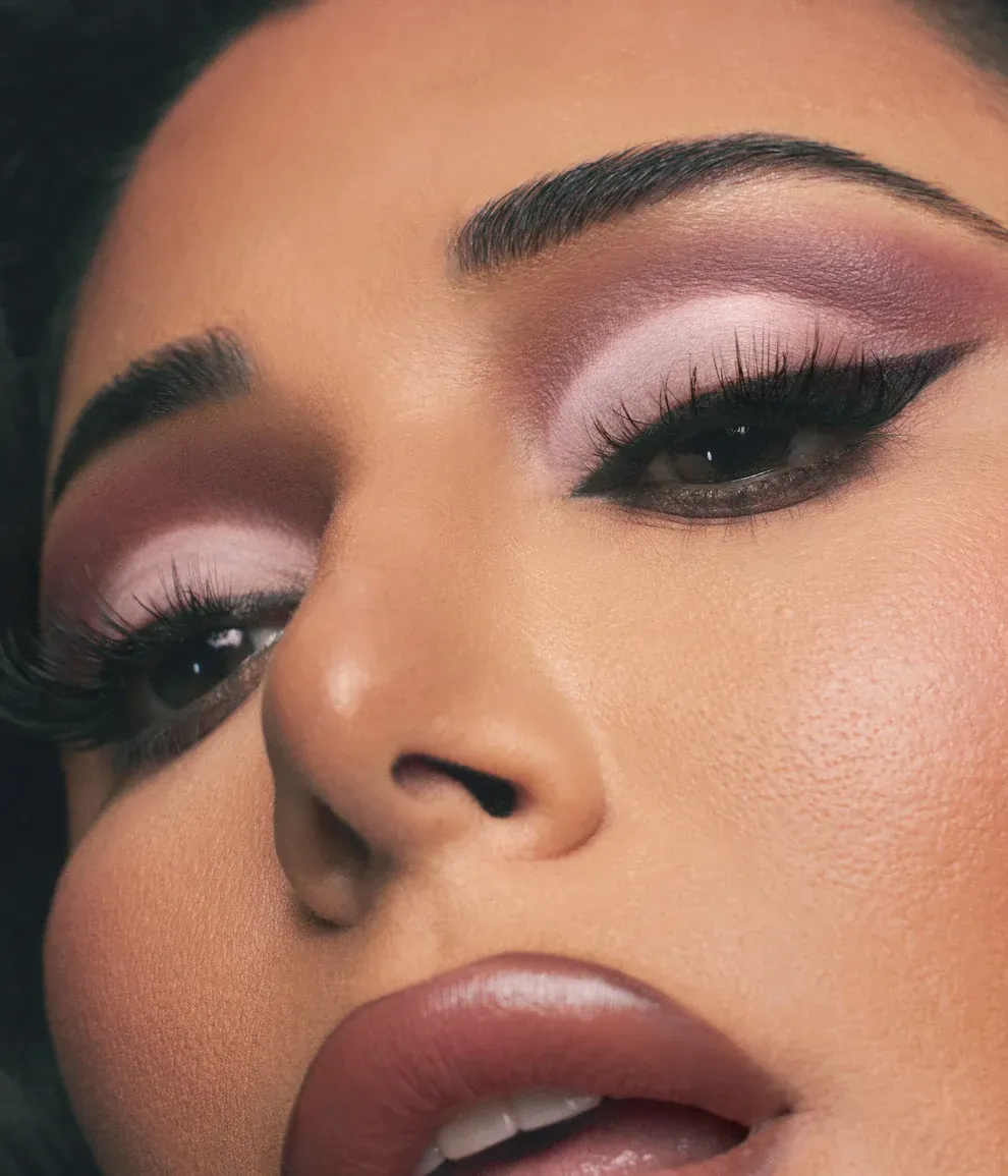 PDP-SECTION1-MATTEOBSESSIONS-COOL-TILE2_1c2760d9-2b5f-4a0b-afc3-142768d4b35e HU.B Matte Eyeshadow Palette Obsessions – Cool – Cool