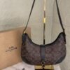 uvara-15008-15002-clean شنطه – بني غامق مع اسود