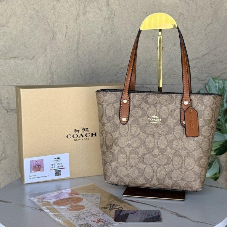 شنطة Signature canvas