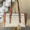 uvara-16496-16495-clean شنطة حجم متوسط – ابيض