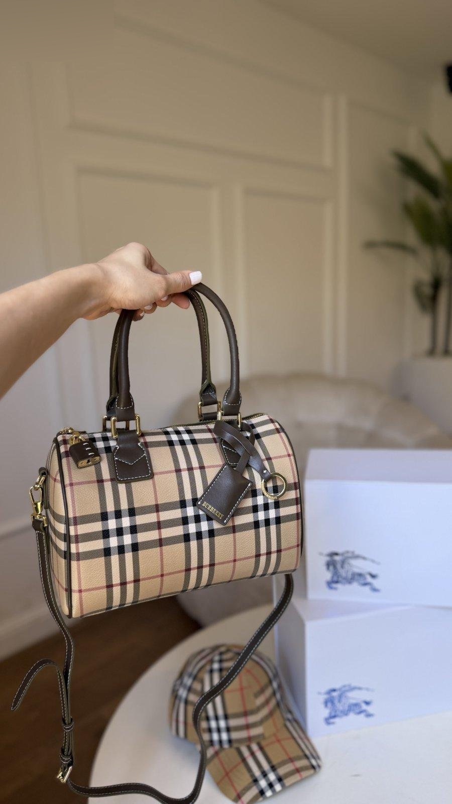 uvara-17404-17402-clean شنط Bowling Bag حجم متوسط – زيتي