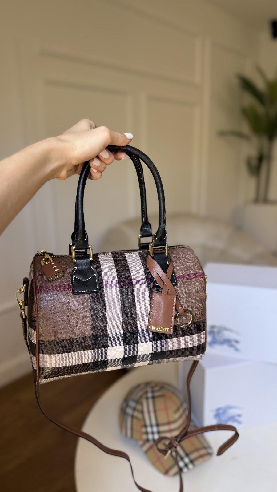 uvara-17404-17403-clean شنط Bowling Bag حجم متوسط – بني