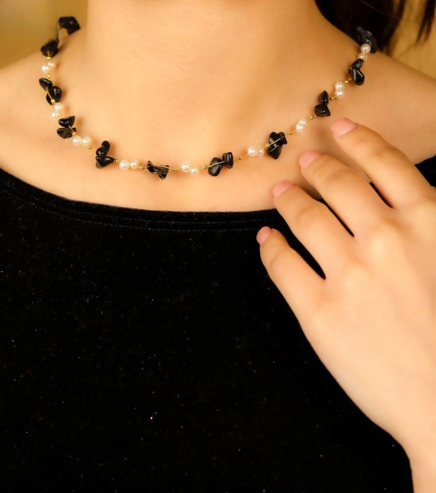 سنسال صنع يدوي احجار كريمه – اسود مع ابيض